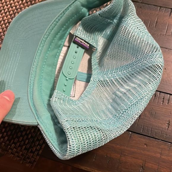 Patagonia Light Blue Snap Back Hat - Picture 3 of 3